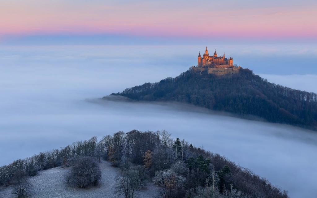 壁纸雾,城堡Hohenzollern,寒冷的早晨,巴登 - 符腾堡州,德国,十一月,秋天