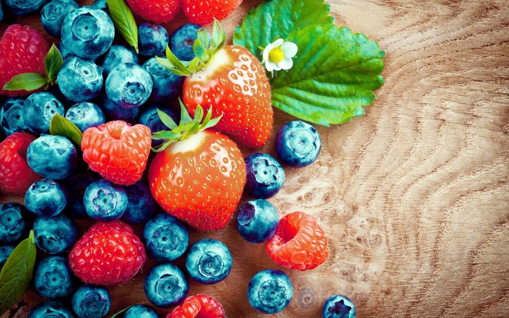 蓝莓,草莓,蓝莓,浆果,覆盆子,覆盆子,木材,新鲜浆果,草莓