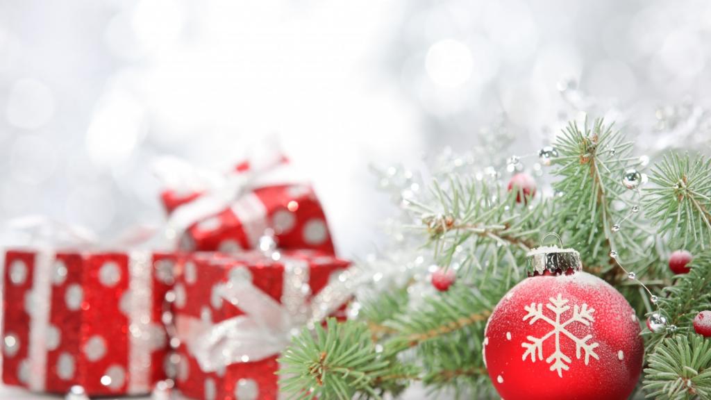 壁纸红色,新年,雪花,云杉,分支机构,礼品,玩具,树,球,树,圣诞节,新年,球,...