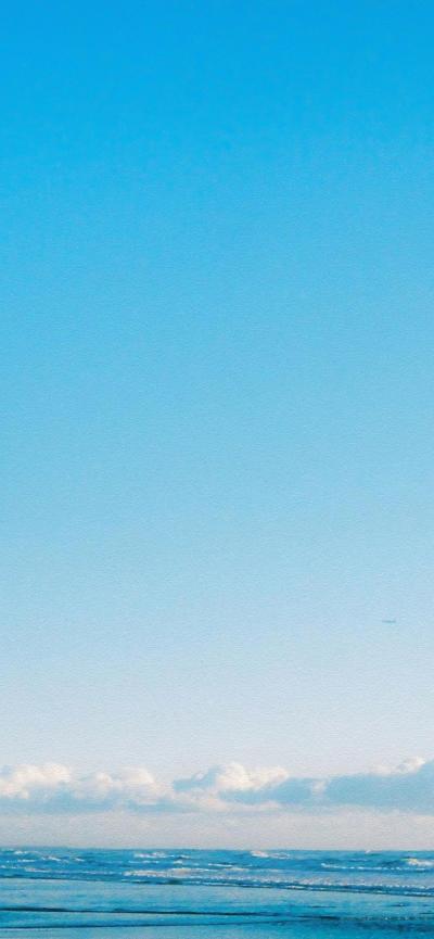 蓝天与海iPhone15壁纸