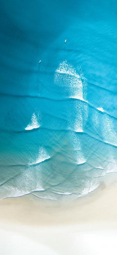 海浪拍岸iPhone14壁纸